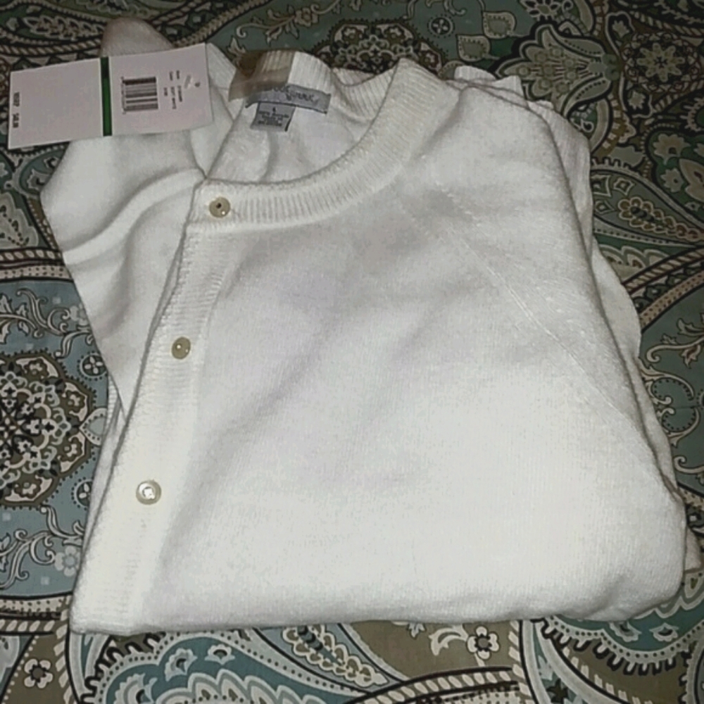 NWT Off white cardigan